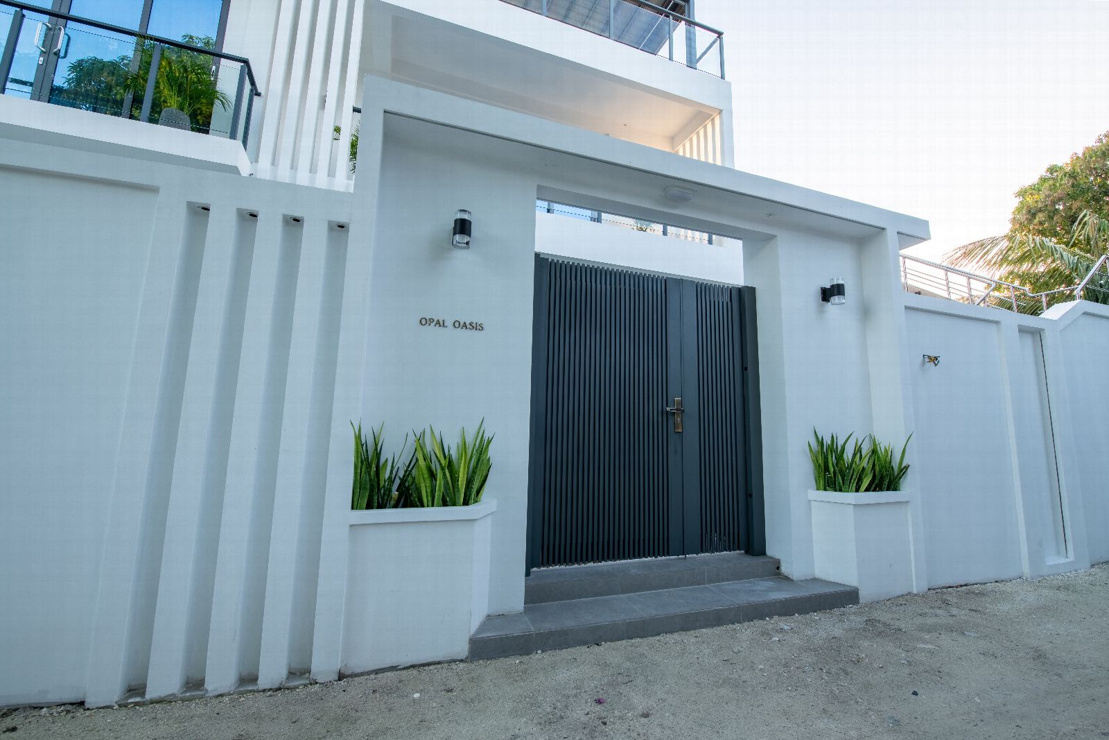 Opal Oasis guest house room detail